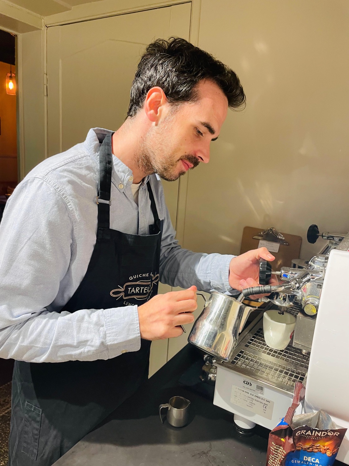 Gaëtan aan het werk